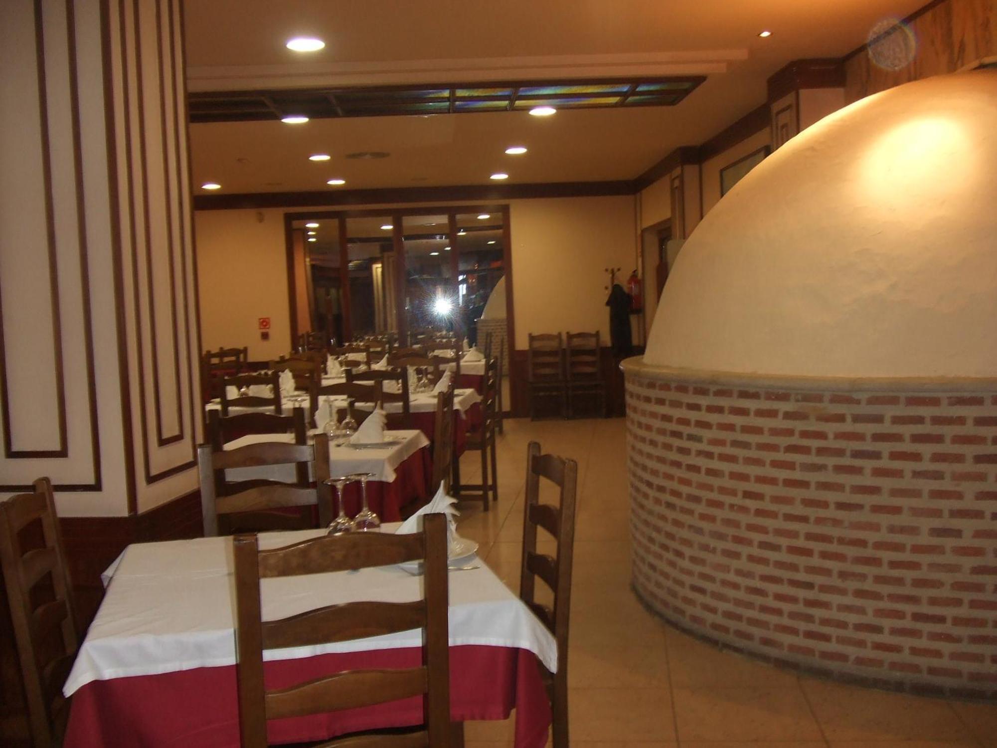 Hotel Vadorrey Roa Bagian luar foto